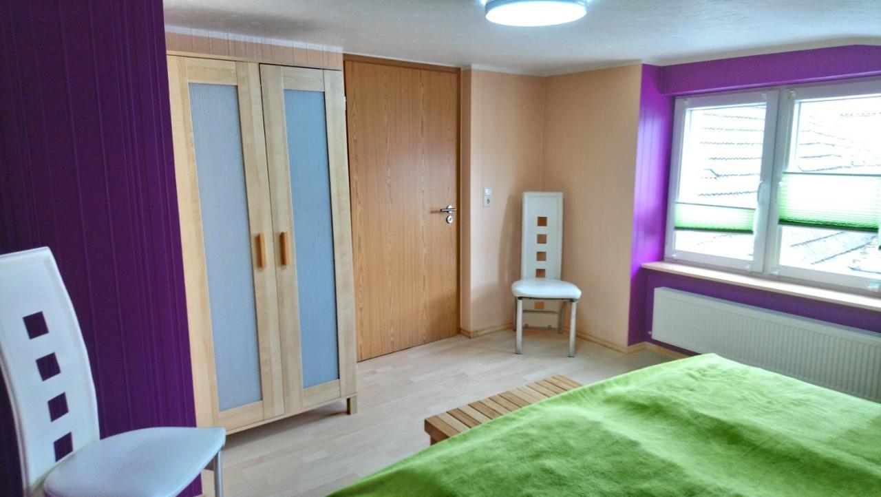 Neukalener Stadthaus Zum Alten Schmied Bagian luar foto